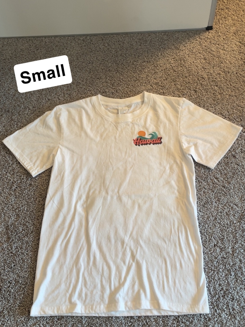 Hawaii Graphic White T-Shirt - Small